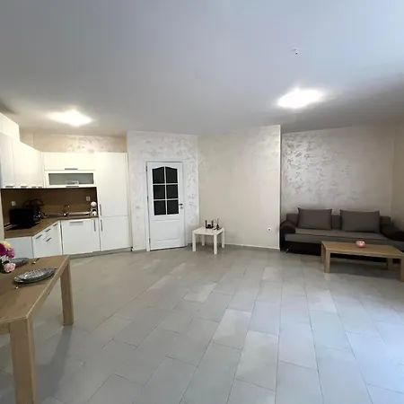 Nikol Apartamento *