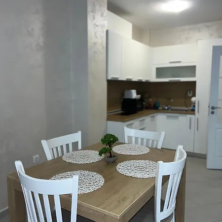 Nikol Apartamento *